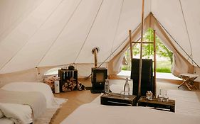 Lyxig glamping i naturreservat ink. frukost